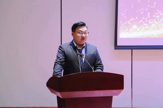 【榜樣引領(lǐng)—湖北學(xué)?!坑幸环N成長叫學(xué)習(xí)不怠追求卓越|2021-2022學(xué)年杰出貢獻者系列 【榜樣引領(lǐng)—湖北學(xué)校】有一種成長叫學(xué)習(xí)不怠追求卓越|2021-2022學(xué)年杰出貢獻者系列