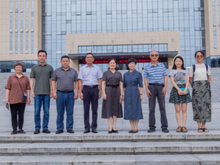 湖北省社科聯(lián)黨組成員、副主席舒敏一行赴湖北恩施學院考察調(diào)研