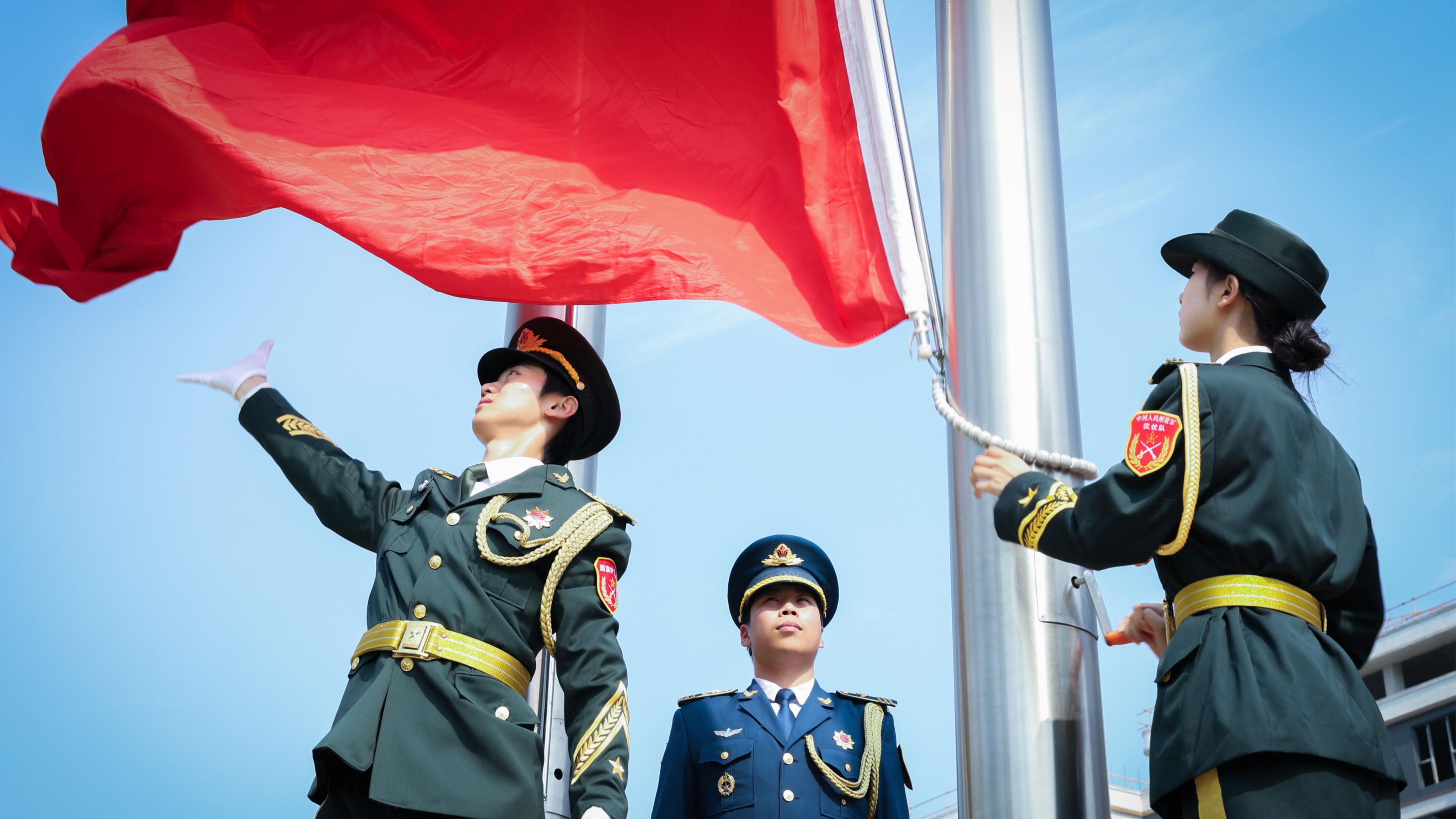 紅星育苗·薪火相傳｜國防教育進(jìn)校園，深耕校地共建新篇章