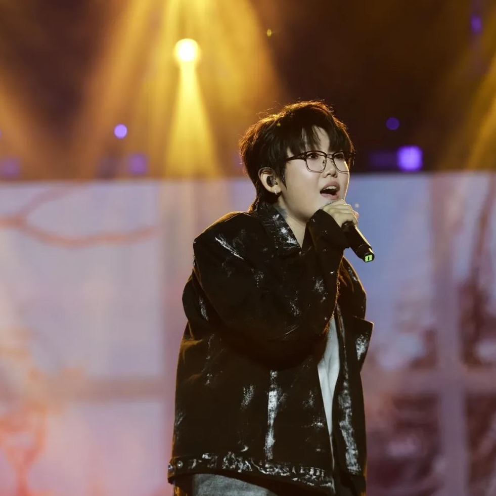 音樂(lè)無(wú)界 青春無(wú)限｜王靖雯、蘇勛倫、雷雨心、不超級(jí)的馬里奧、TE27在恩施學(xué)院與你在畢業(yè)季共同唱響青春！