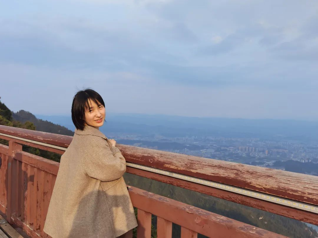 師者風(fēng)華|獲2022年度教壇新秀獎(jiǎng)教師特輯 師者風(fēng)華|獲2022年度教壇新秀獎(jiǎng)教師特輯