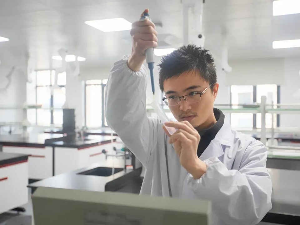 最美恩施院人:張棽——觀百刃而后識器，撫千曲而后曉聲