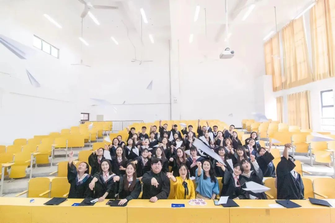 最美恩施院人|丁立杰:學(xué)生的“全能守護者” 最美恩施院人|丁立杰:學(xué)生的“全能守護者”