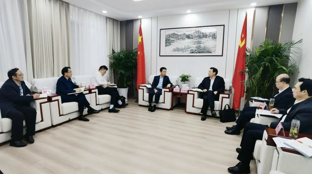 【輝煌20年】全國政協(xié)委員、湖北恩施學(xué)院舉辦方領(lǐng)導(dǎo)李孝軒一行赴恩施州推動(dòng)校地合作